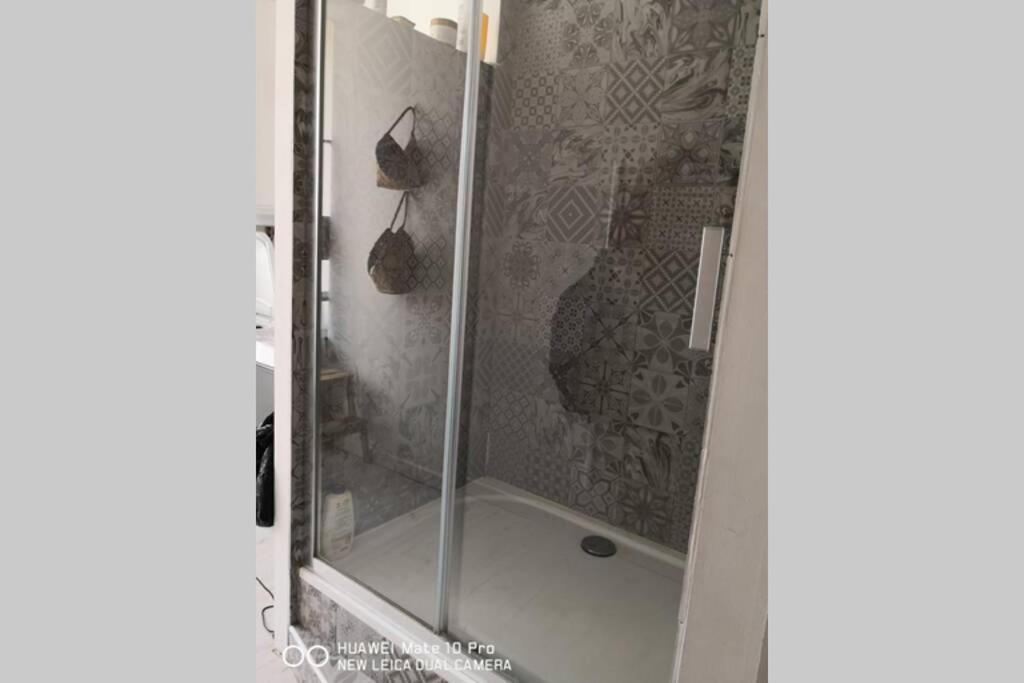 Appartement Avec Jardin Privatif Centre Ville Йер Экстерьер фото